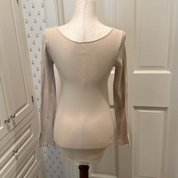 NIKKIBIKKI NUDE COLOR TOP FOR LAYERING OR TO JUST WEAR ALONE - Picture 2 of 6